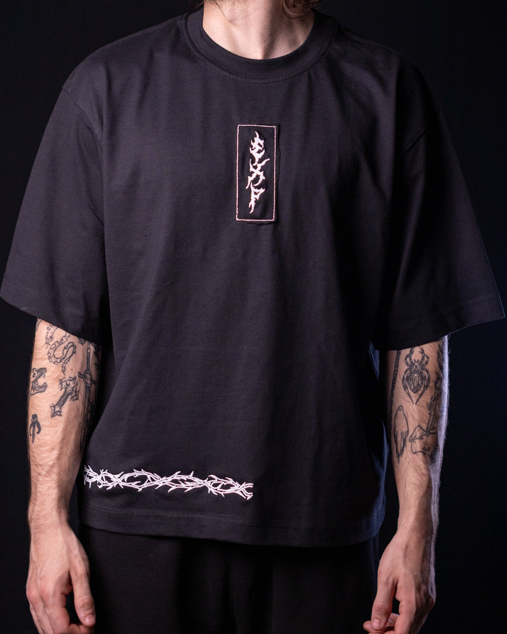'Thorns' Tee (Black / White)