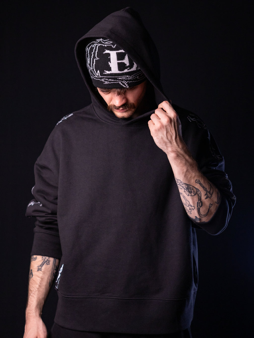 'Thorns' Beanie (Black / White // White / Black)
