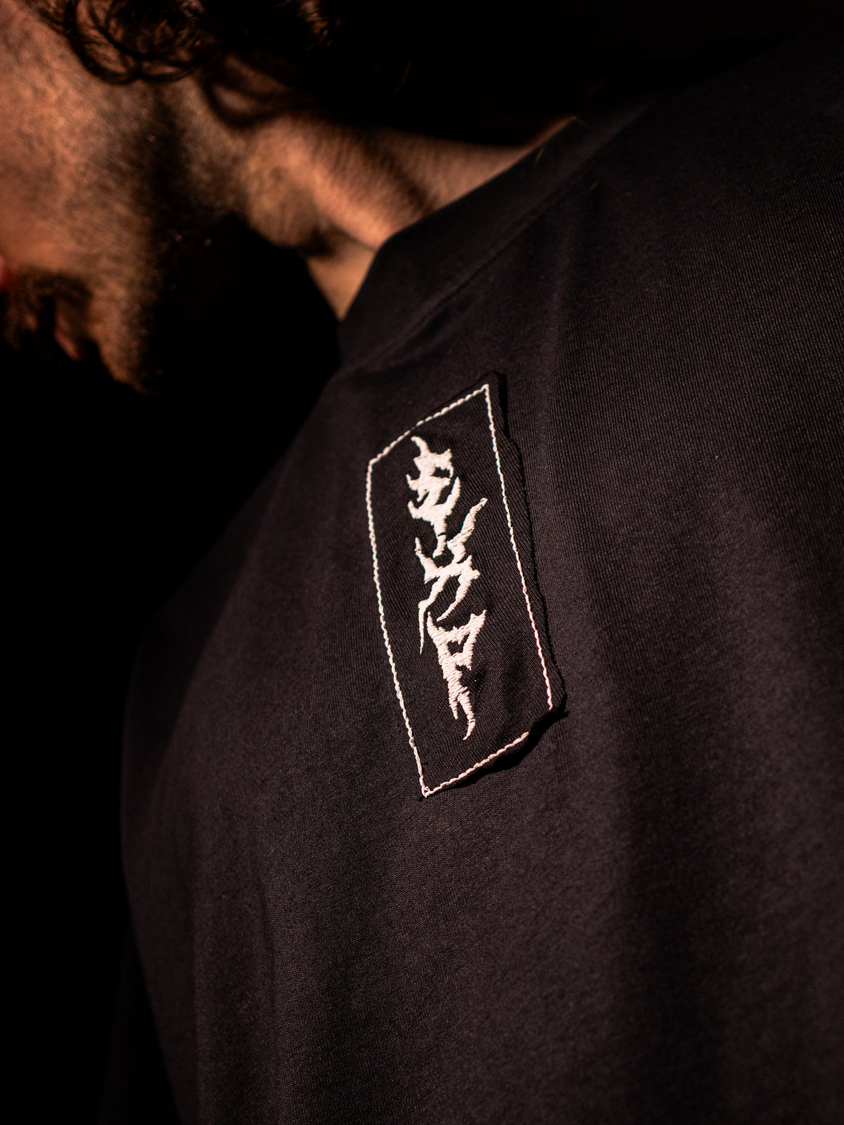 'Thorns' Tee (Black / White)